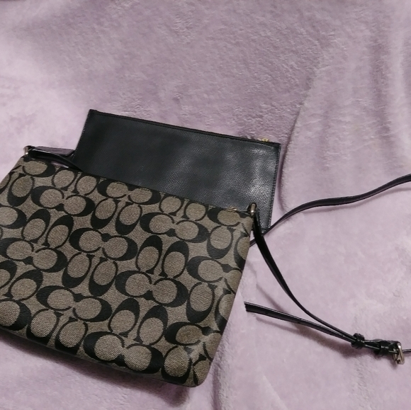 Coach set crossbody bag purse & pouch - Picture 8 of 16